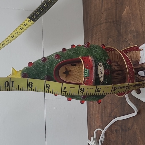 Department 56 Retired North Pole Rudolph Condo Light Up Collectible House - Picture 8 of 8